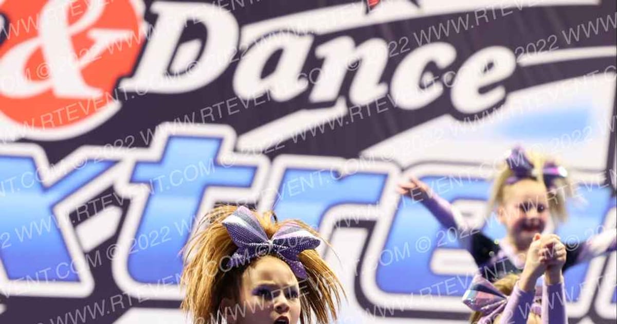 PKR Cheer Club White Lightning · SHAMROCK SHOWDOWN