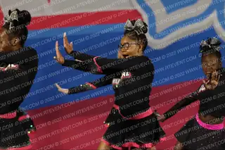 Royal Cheerleading Team Roayl
