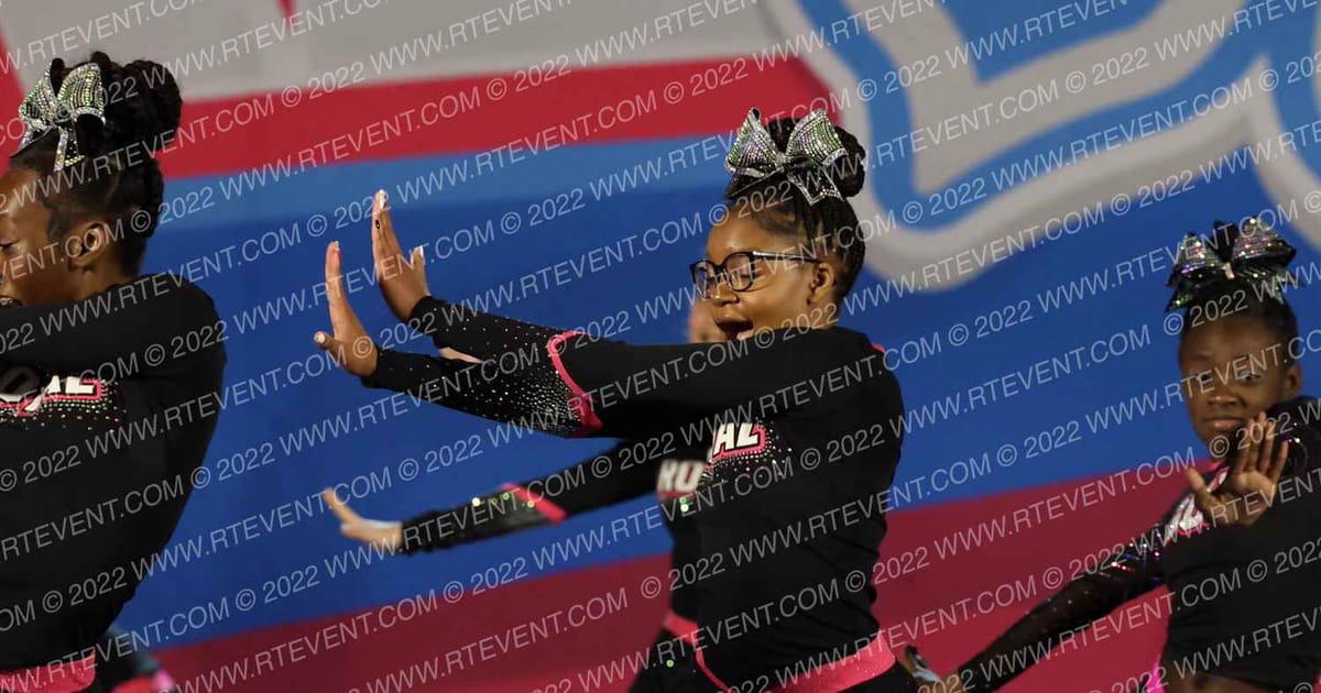 Royal Cheerleading Team Roayl · Aloha Daytona Beach