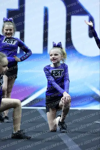 Flip & Twist All-Stars Bluettes