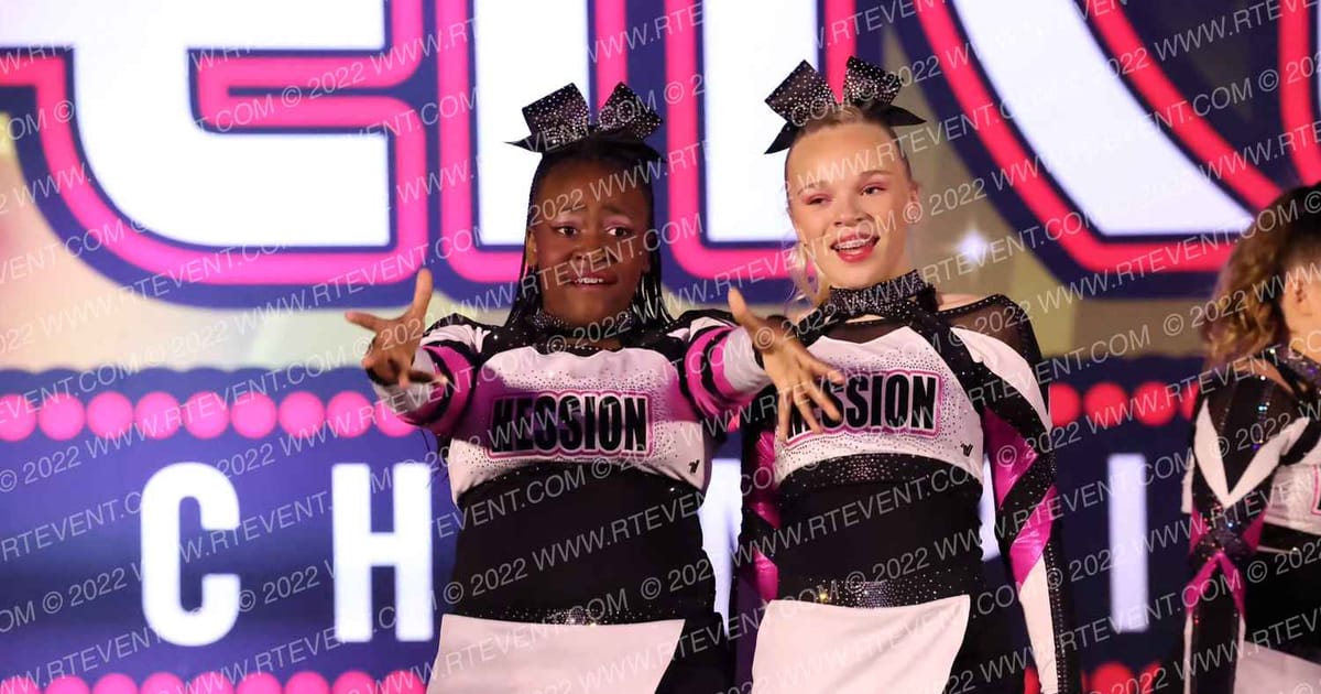 Hession Cheer Academy Pink Dynamite · ENCORE Louisville SHOWDOWN