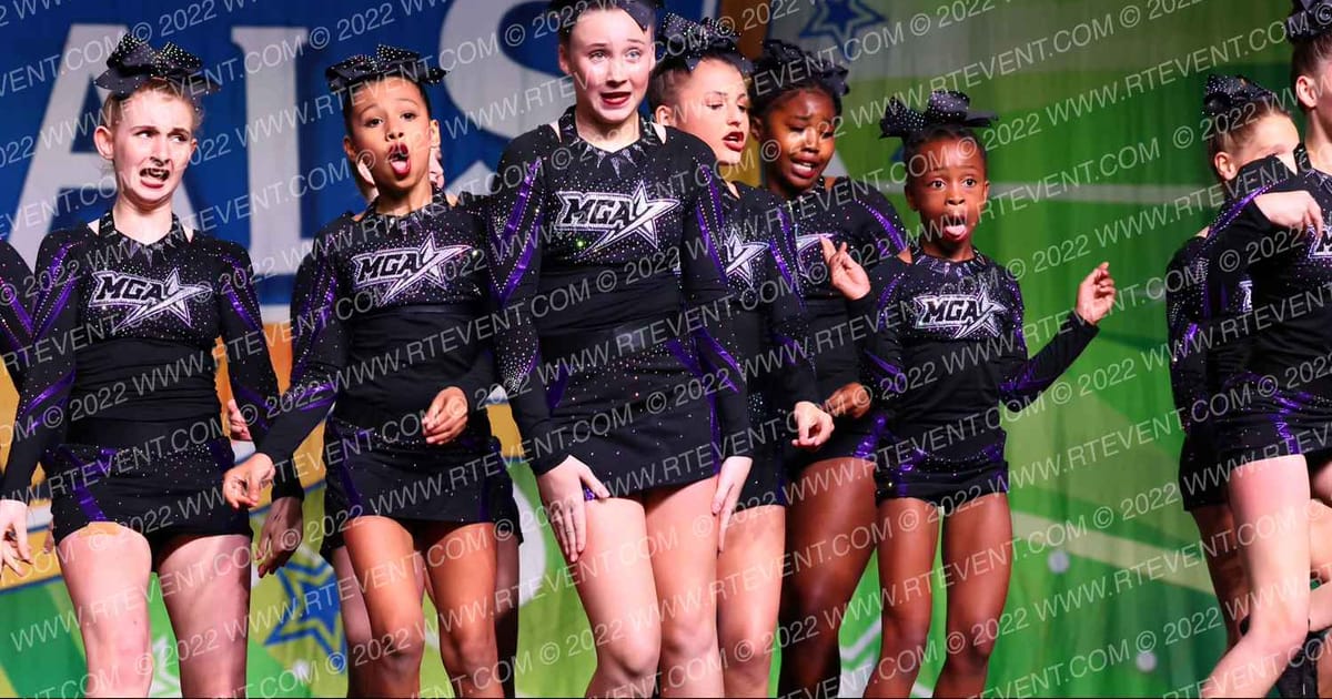 MGA Cheer Extreme Infinity · CANAM