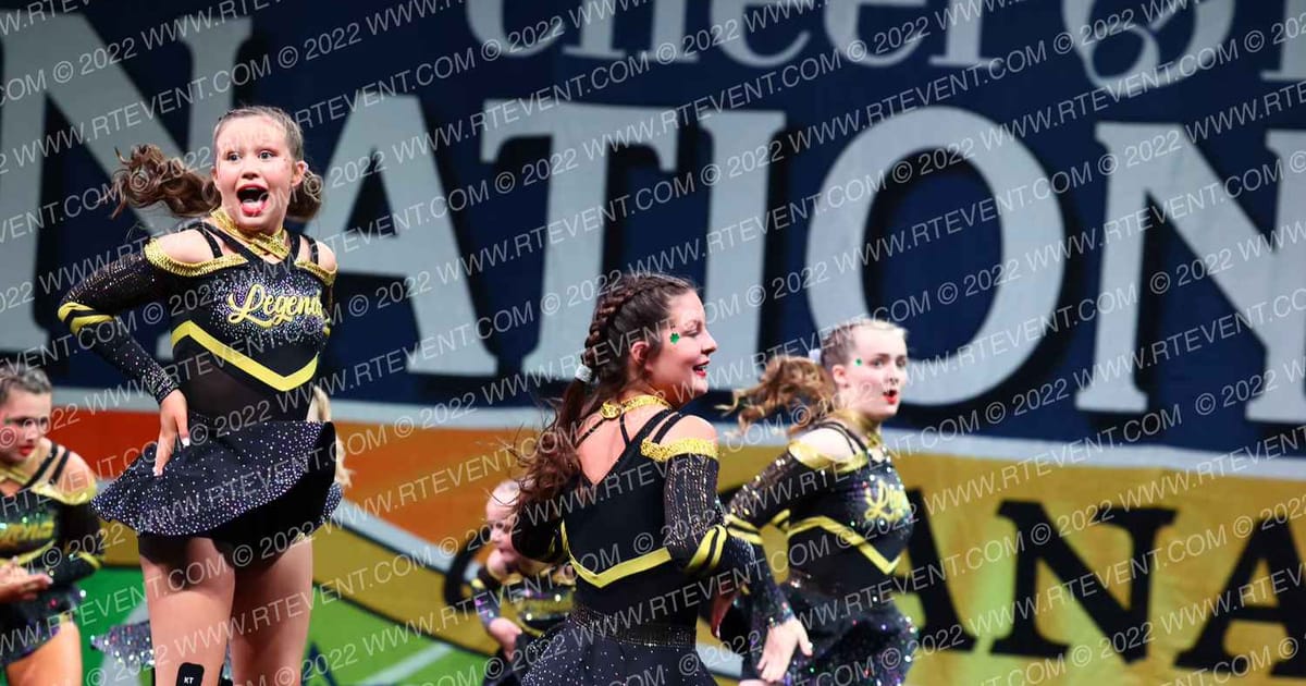 Legends Cheer Elite Hydra · CANAM
