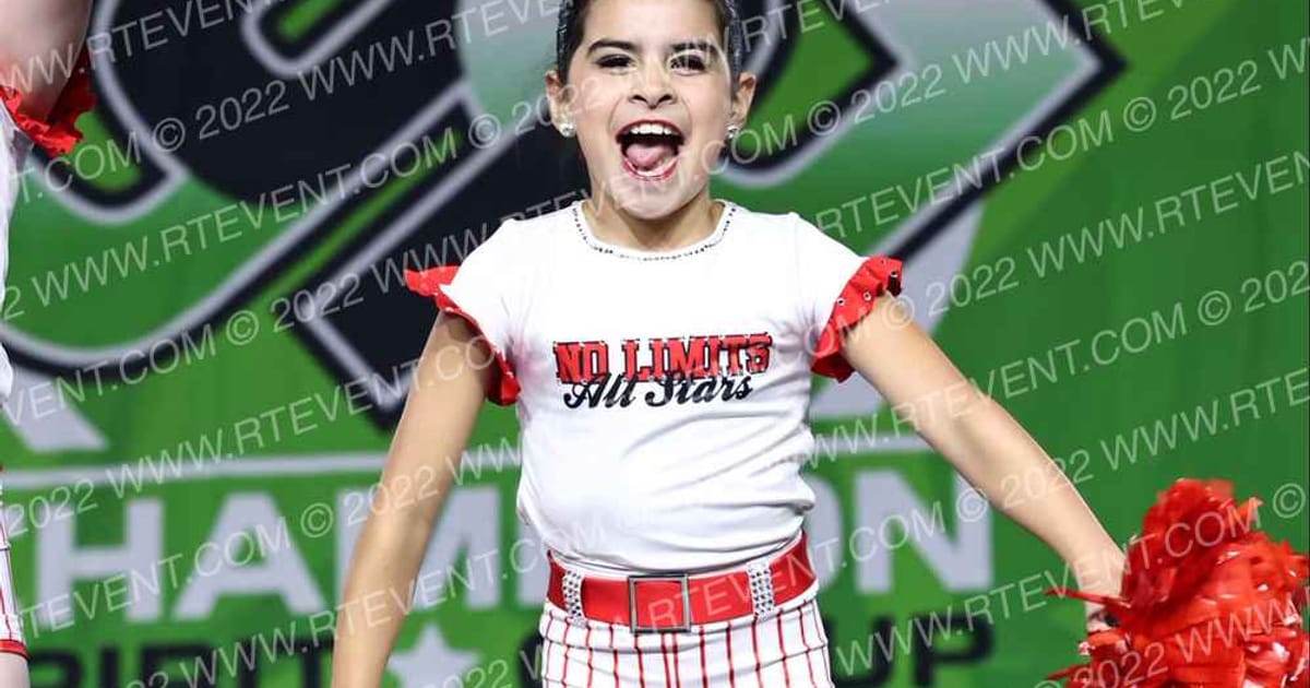 No Limits Dance Mini Energy Pom · CSG Dance Grand Nationals
