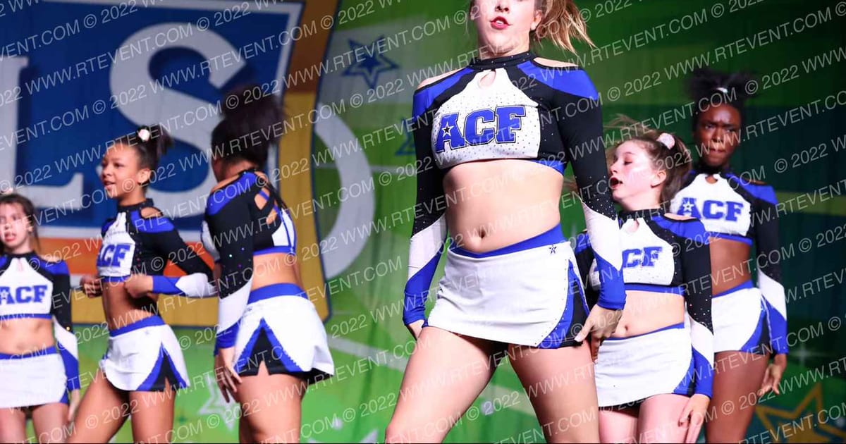Athletic Cheer Force Mach One · CANAM