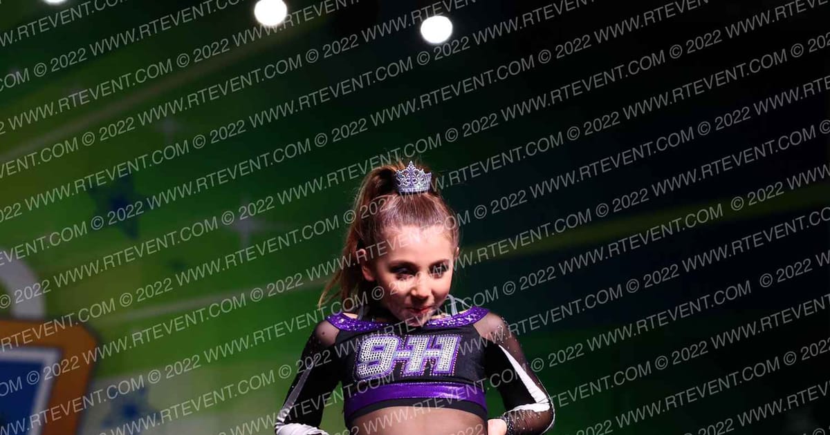 9-1-1 Athletics Ice Queens · CANAM
