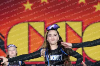 Knckout cheer&tumbling Golden Gloves