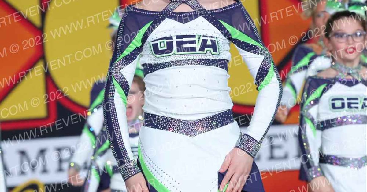 Kids World Ohio Elite All Stars Commanders · Hooray fro Hollywood Cheer and Dance Championships