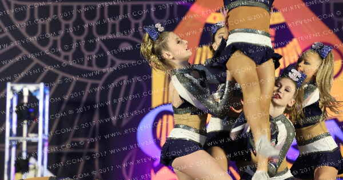 Macs Allstar Cheer MACS CHANEL · Queen of the Nile
