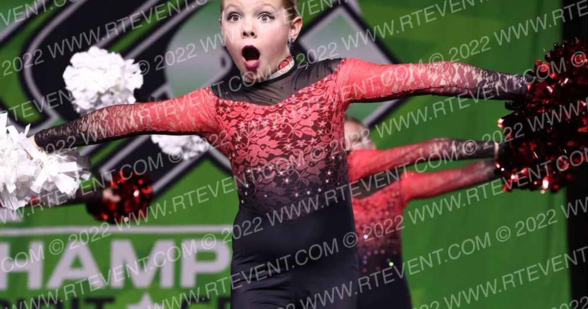Starz Dance Academy Shooting Starz Youth Small Pom · CSG Dance Grand Nationals