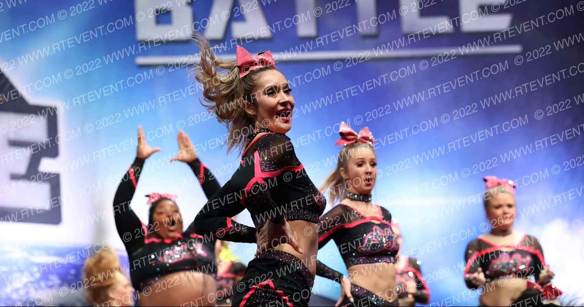Cheer Extreme Lady Lux · Ultimate Battle