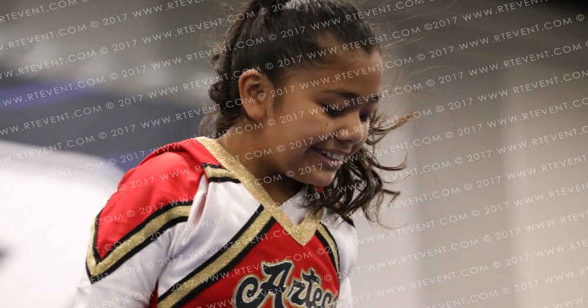 SOUTH GATE AZTECS JR CLINIC CHEER · Holiday Showcase