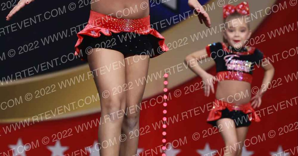 Famous Superstars SPARKLES · ACP Grand Nationals