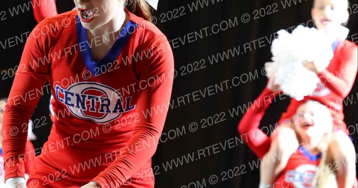 Obion County Cheer OCCHS Coed Cheer Team · Deep South Beach Nationals