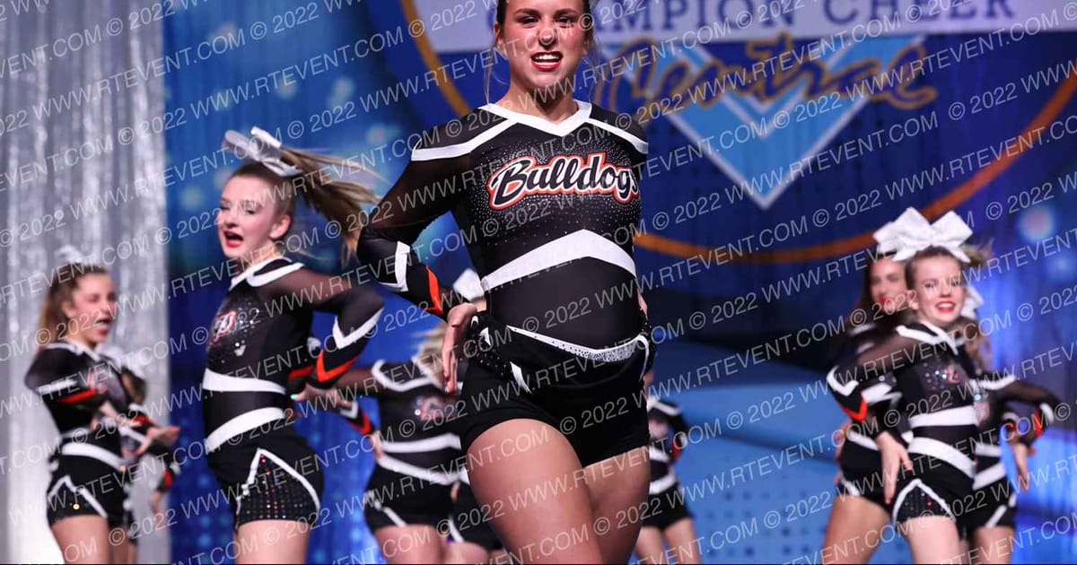 Green Bulldog Cheer · Lake Erie National Cheer and Dance Championships