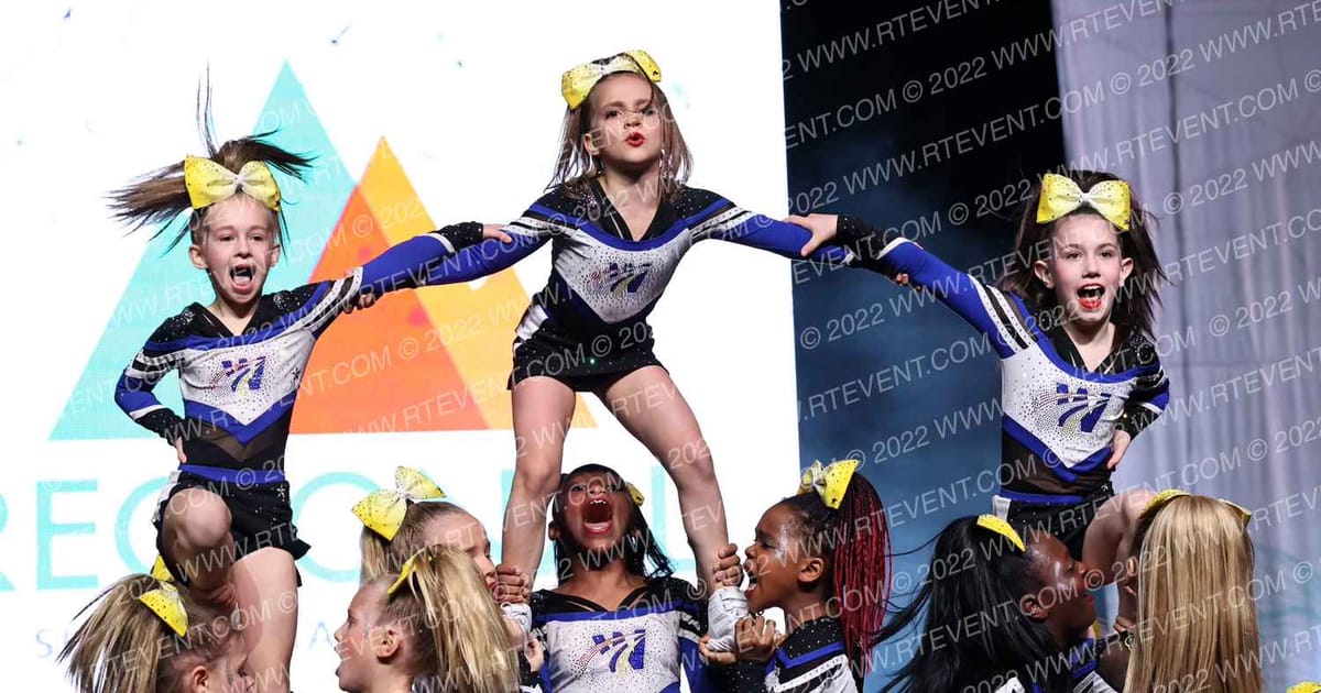 World Elite Glam Girls · The Midwest Regional Summit