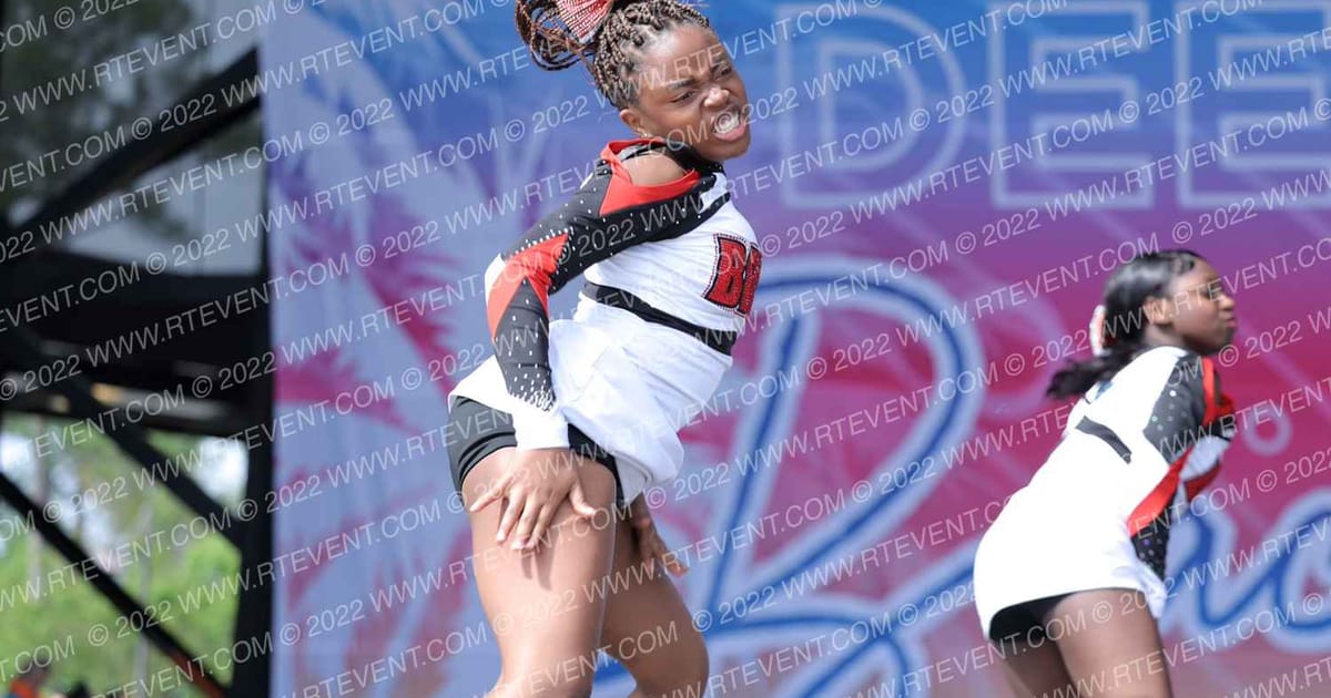 Baton Rouge Cheer Stars Smoke · Deep South Beach Nationals