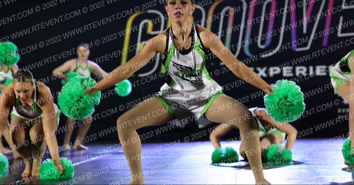 Ultimate Dance & Cheer Senior Large Pom · ONE UP DANCE GROOVE