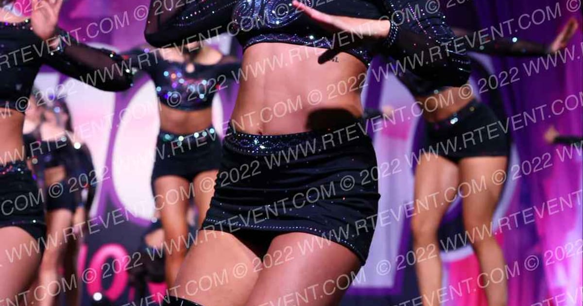 Cheer Extreme Senior Elite · ONE UP GOEX