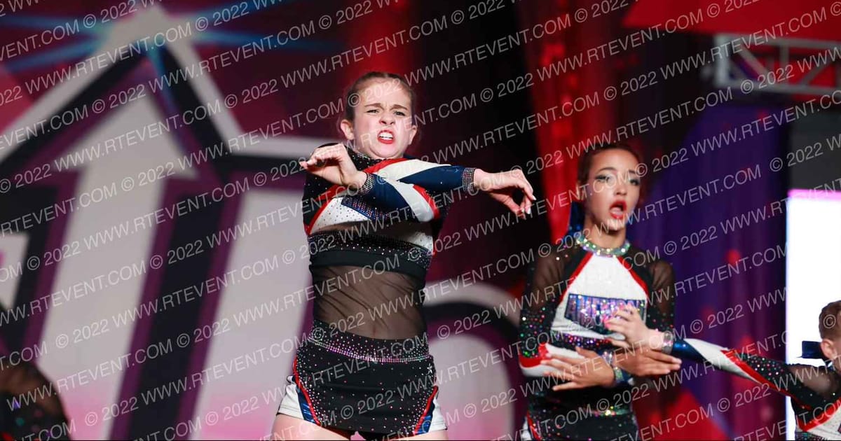 American Cheer JR BLUE · ONE UP Delta D