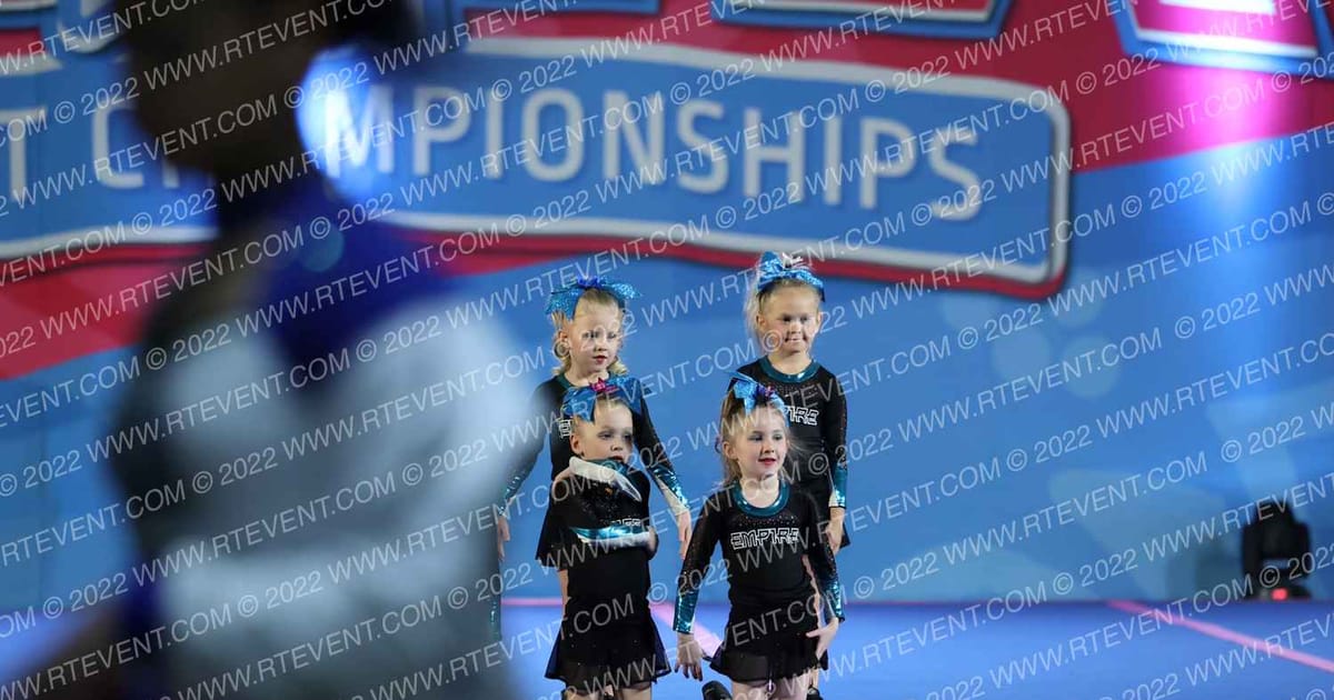 Cheer Empire Tiny Ladies · Aloha York Showdown