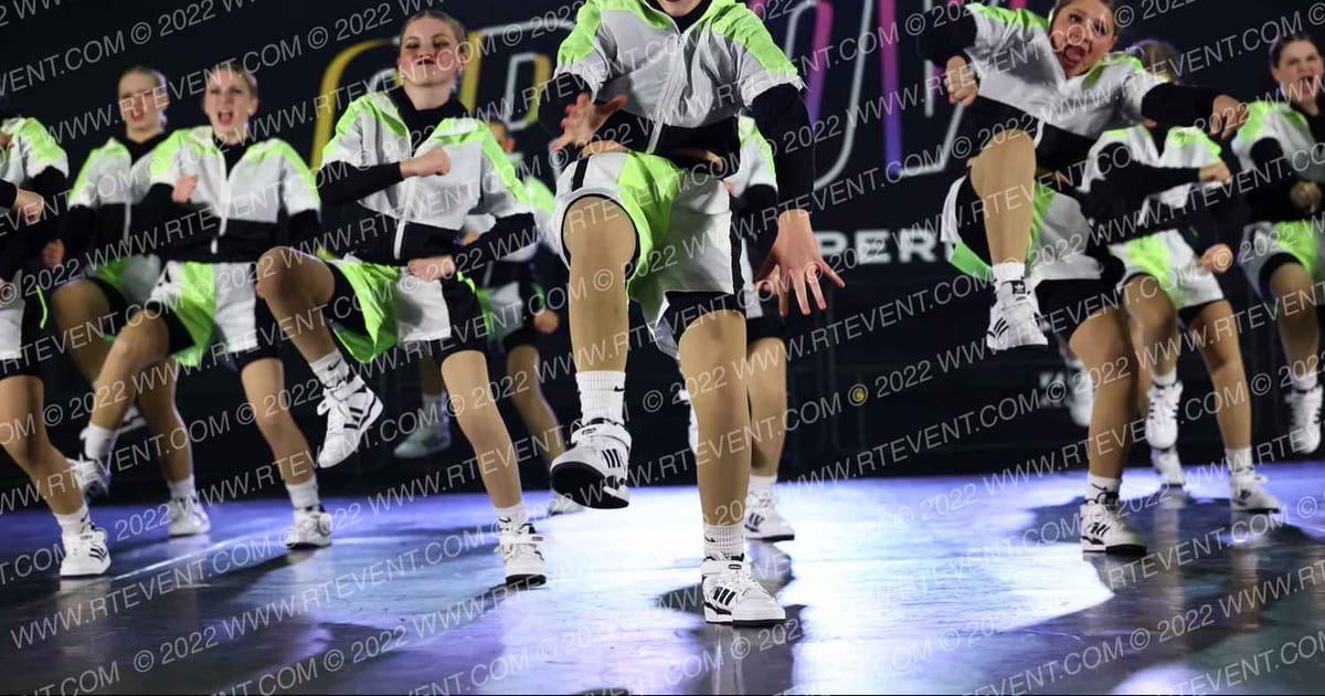 Ultimate Dance & Cheer Junior Large HH · ONE UP DANCE GROOVE