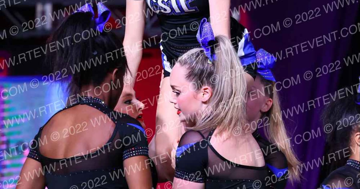 Cheer St Louis Prestige · ONE UP GOEX