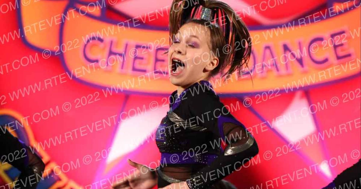 Express Cheer Force Purple Reign · The American Legacy Springfield Nationals