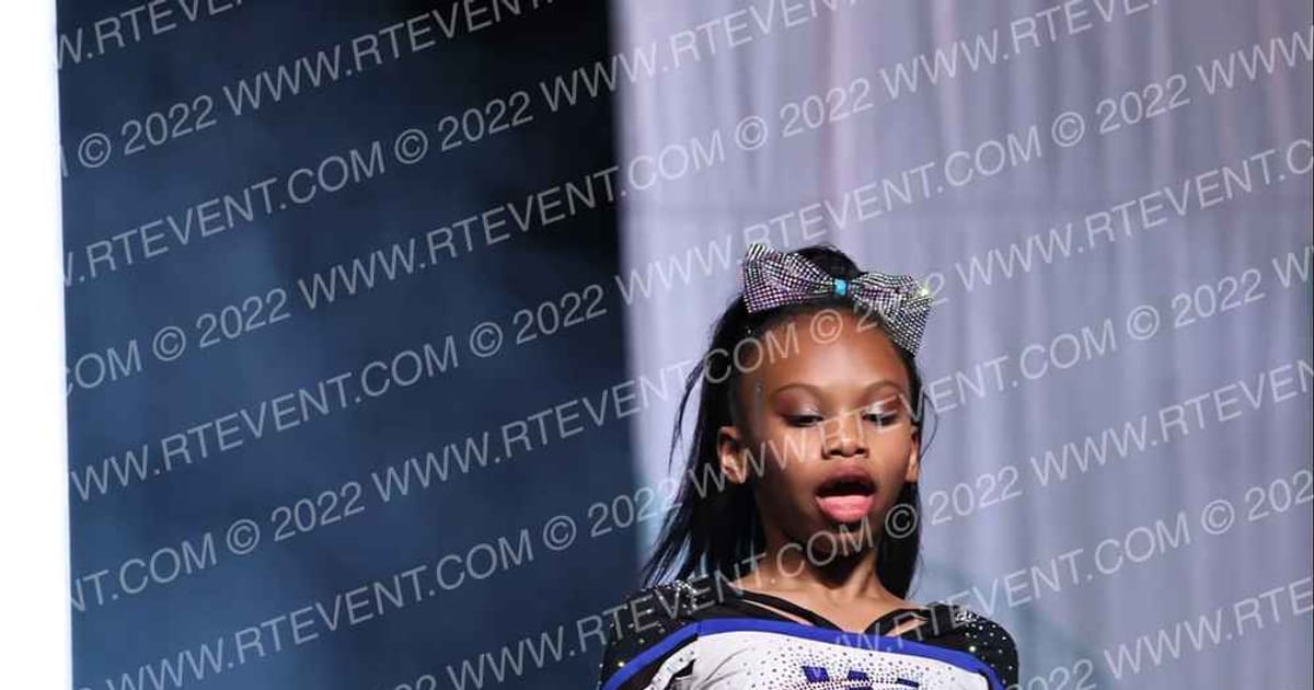 World Elite Glam Girls · The Midwest Regional Summit