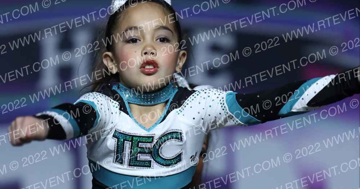 Topeka Elite Cheer Shooting Stars · Open Branson