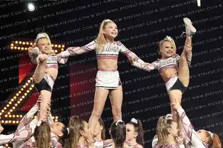 MOUNTAIN EXTREME CHEER WHITE DIAMONDS