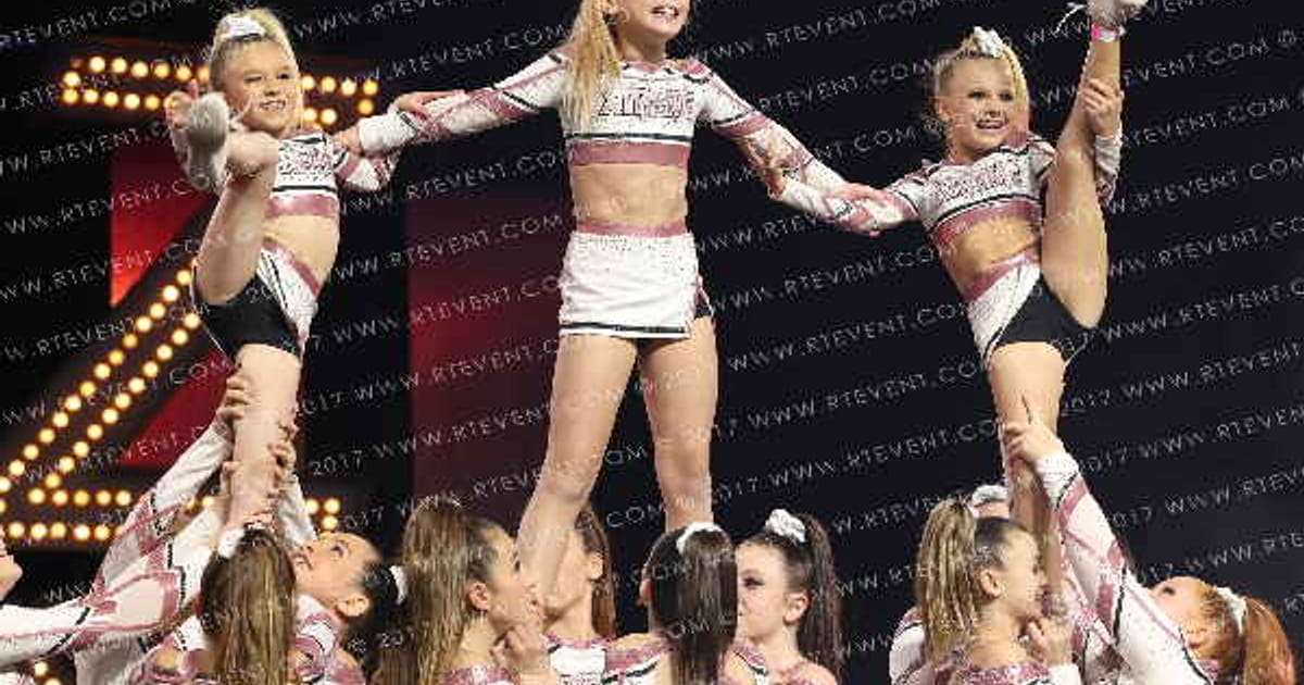 MOUNTAIN EXTREME CHEER WHITE DIAMONDS · YOUTH NATIONALS
