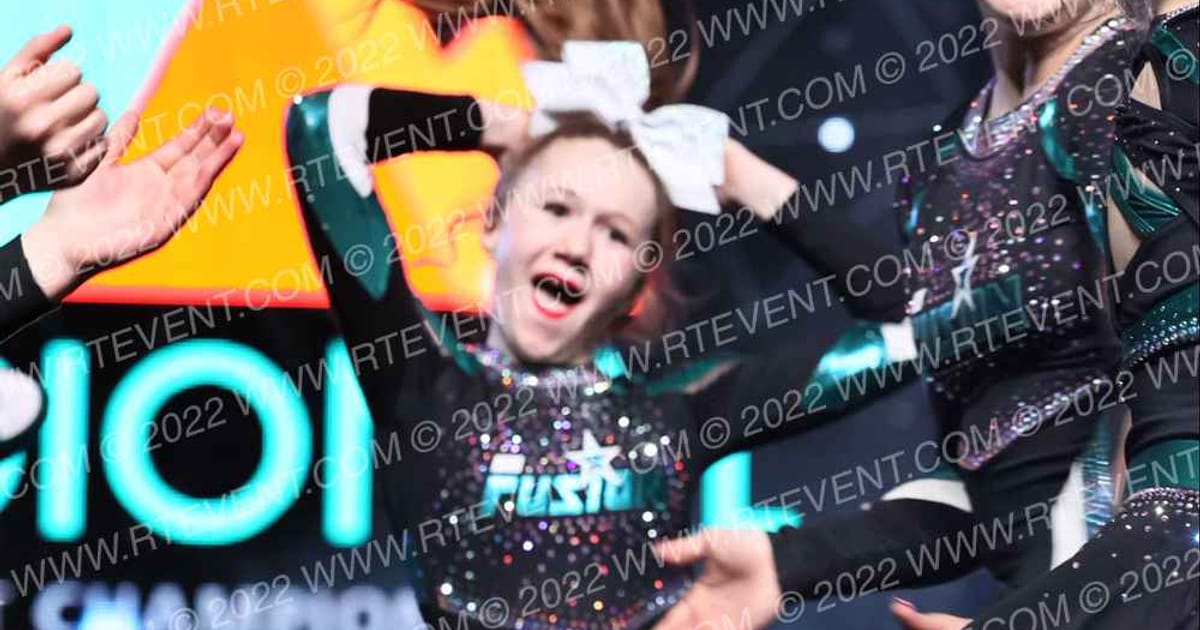 Cheer Fusion Elite Junior Heat · The Midwest Regional Summit