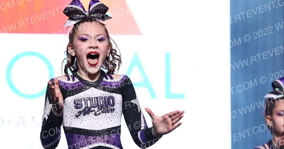 Studio All-Stars GLAM GIRLS · The Midwest Regional Summit