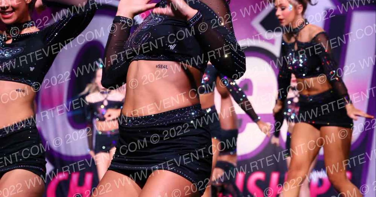 Cheer Extreme Senior Elite · ONE UP GOEX