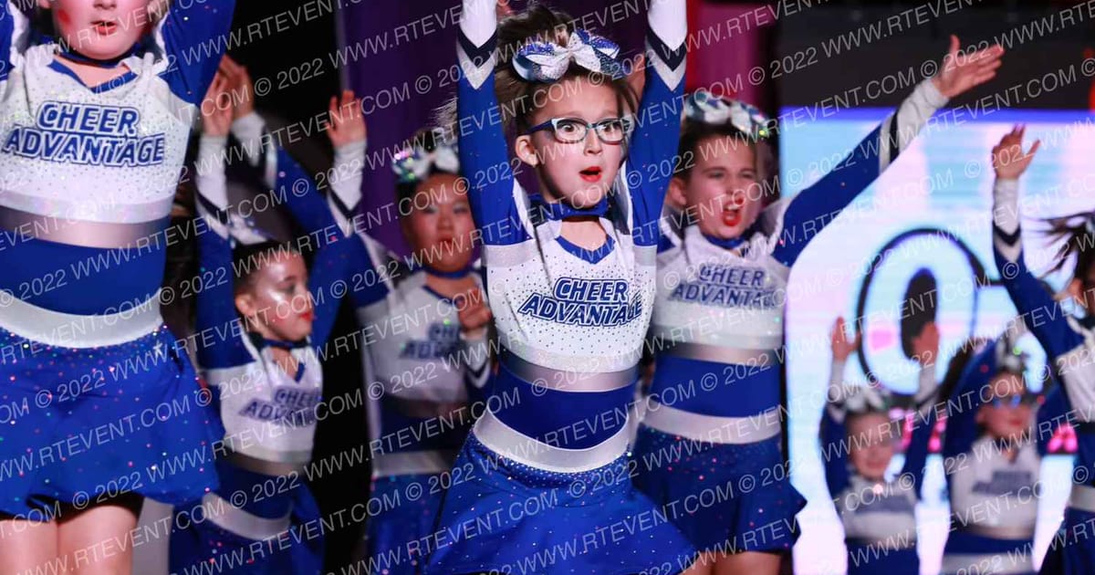 Cheer Advantage All Stars Starlight · ONE UP Delta A