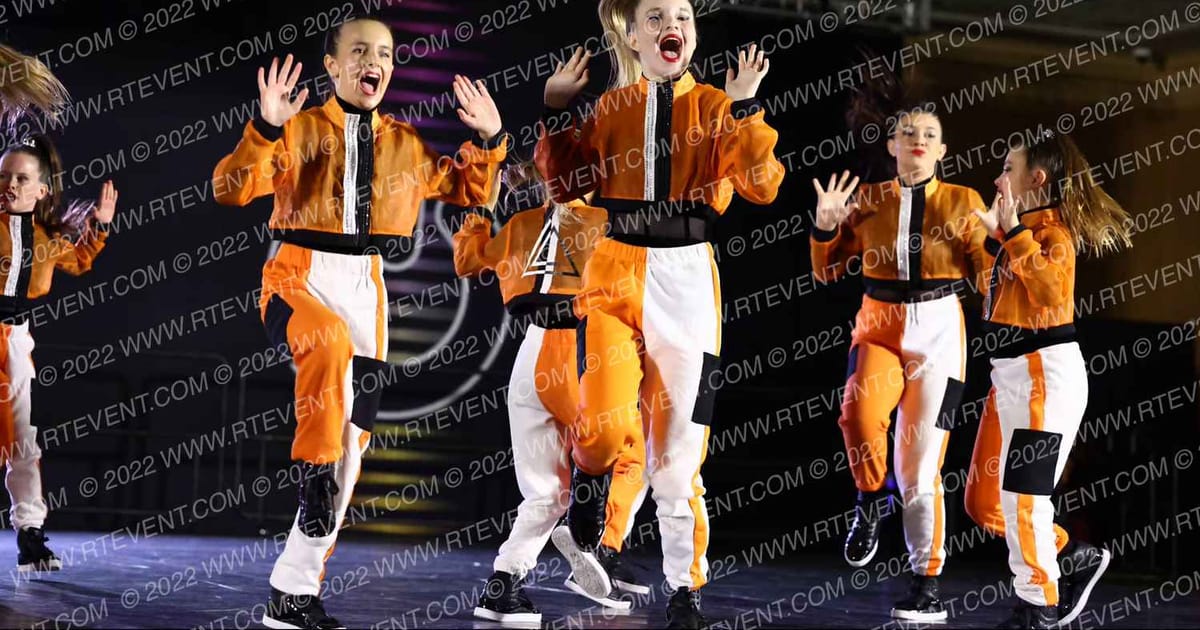 Legendary Athletics Youth Elite · ONE UP DANCE GROOVE