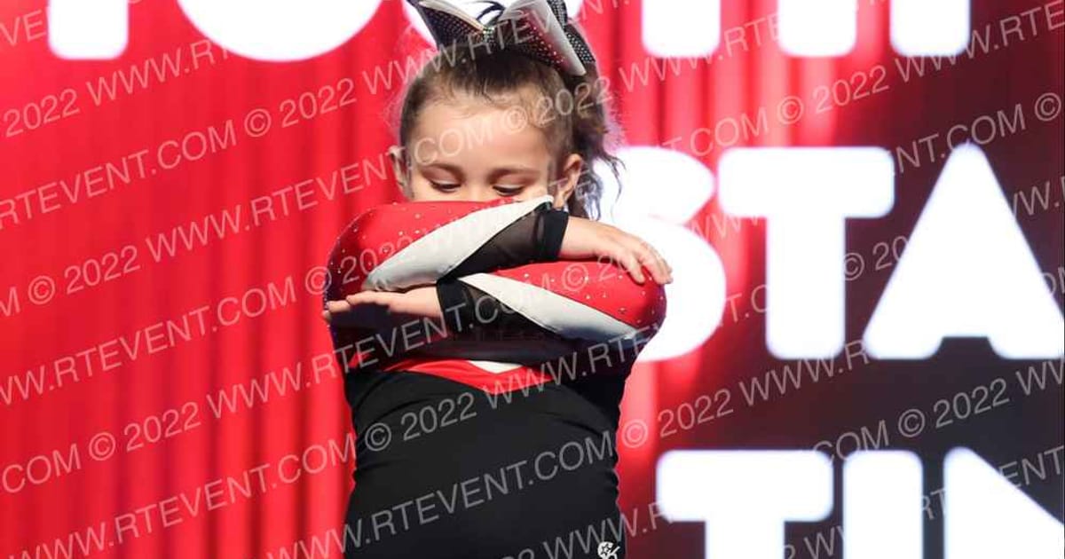Laurel Youth Cheer Starz Tiny · CDE The Masters