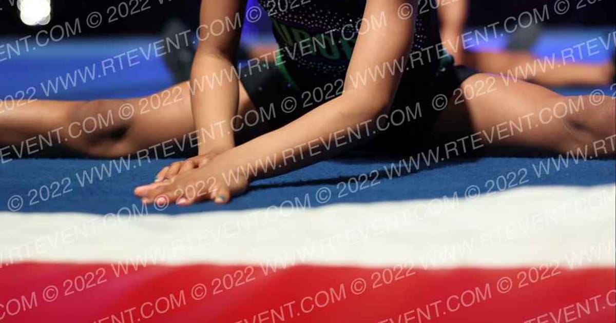 Aurora Athletics Tiny Topaz · CDE The Showcase