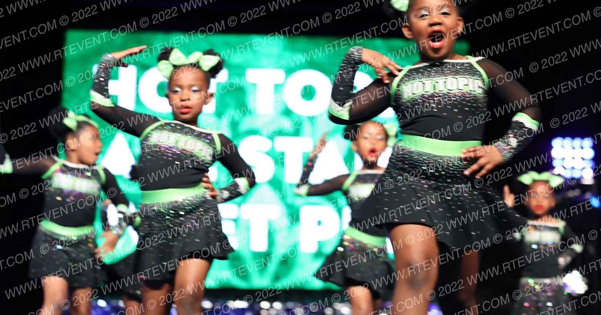 Hot Topic All Stars Sweet Peas · CDE The Showcase