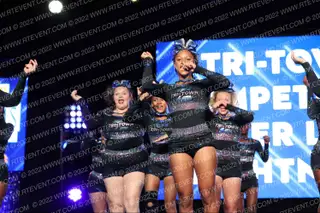 Tri-Town Competitive Cheer Lady Lightning