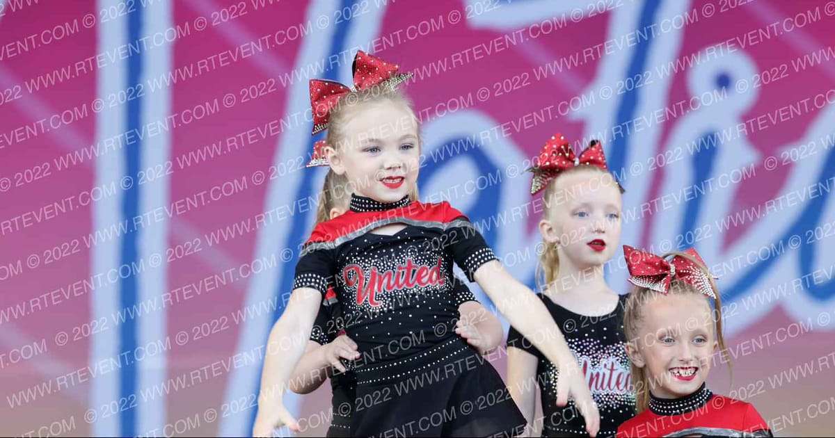 United Cheer and Dance Blazing pistols · Beach Blast