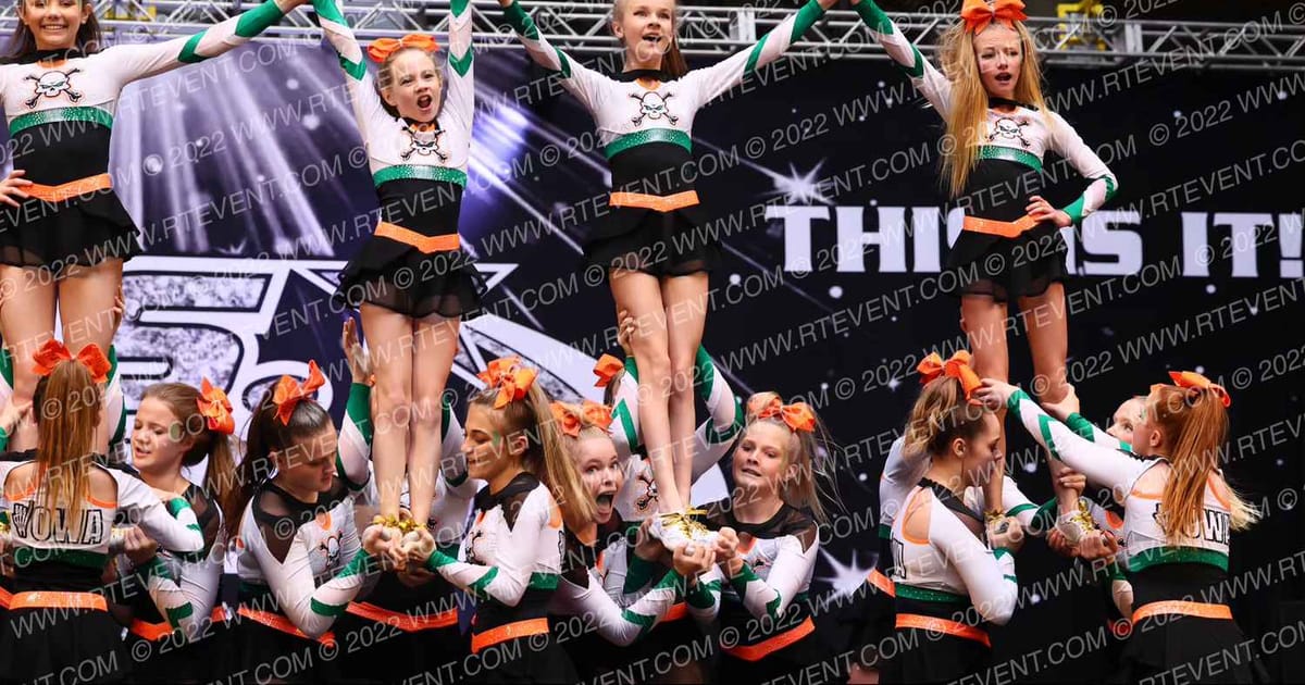 Iowa Elite Cheer - Des Moines Reapers · The US Finals