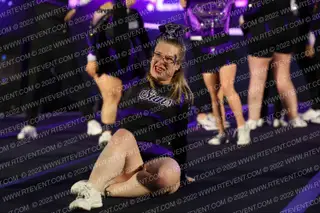 Cheer Central Suns Supernovas