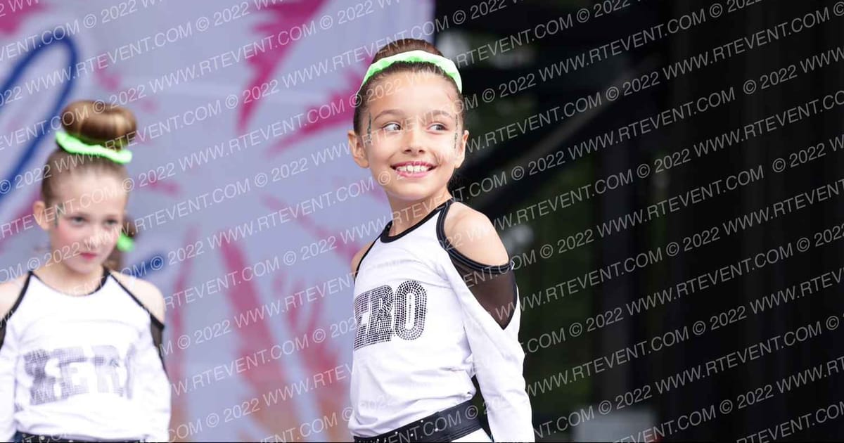 Zero Gravity Athletics Stars · Beach Blast