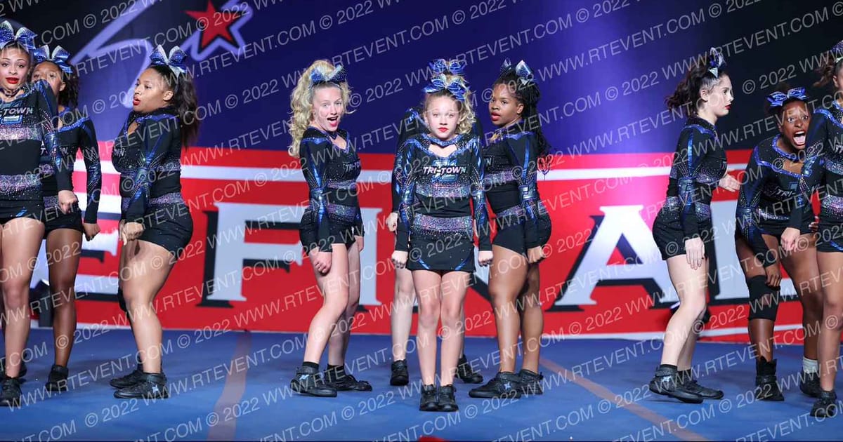 Tri-Town Competitive Cheer Black Ice · THE FINALE AT THE KALAHARI