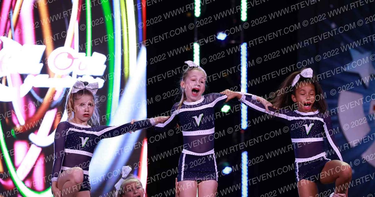 CheerVille Poison Ivy · Battle on Broadway Nationals
