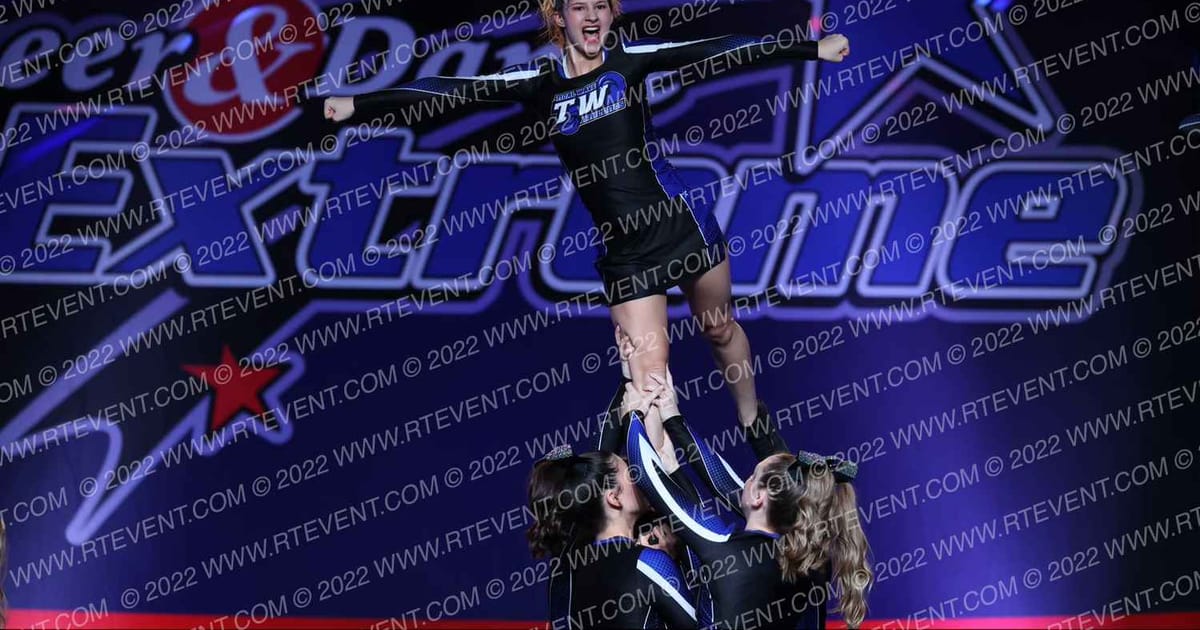 Tidal Wave Athletics Night Watch · THE FINALE AT THE KALAHARI