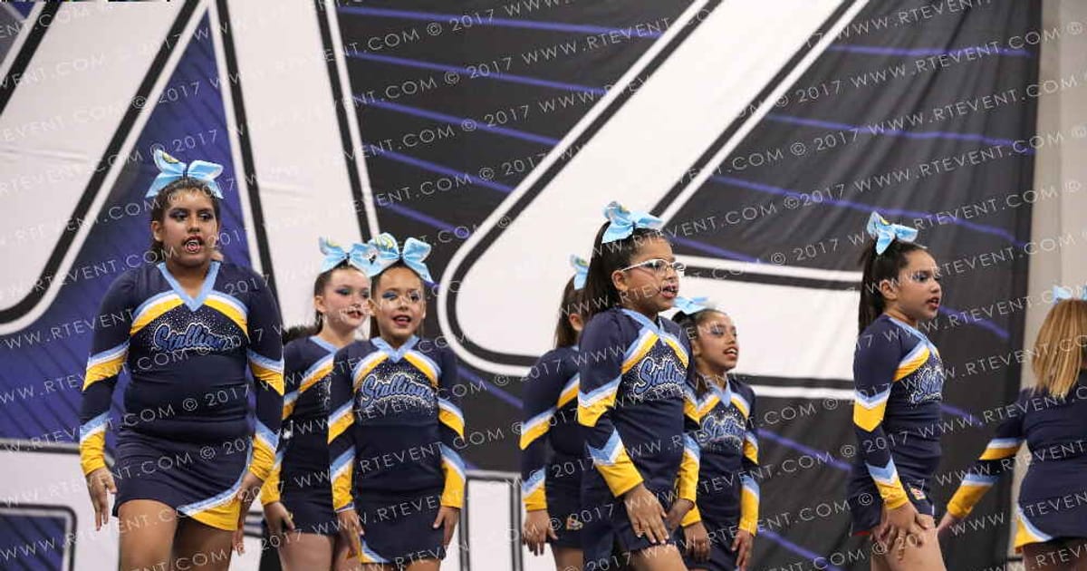 EL SERENO STALLIONS GREMLINS · Holiday Showcase