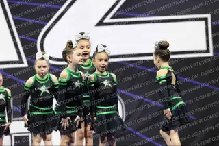 AMERICAN CHEER LADY LIBERTY